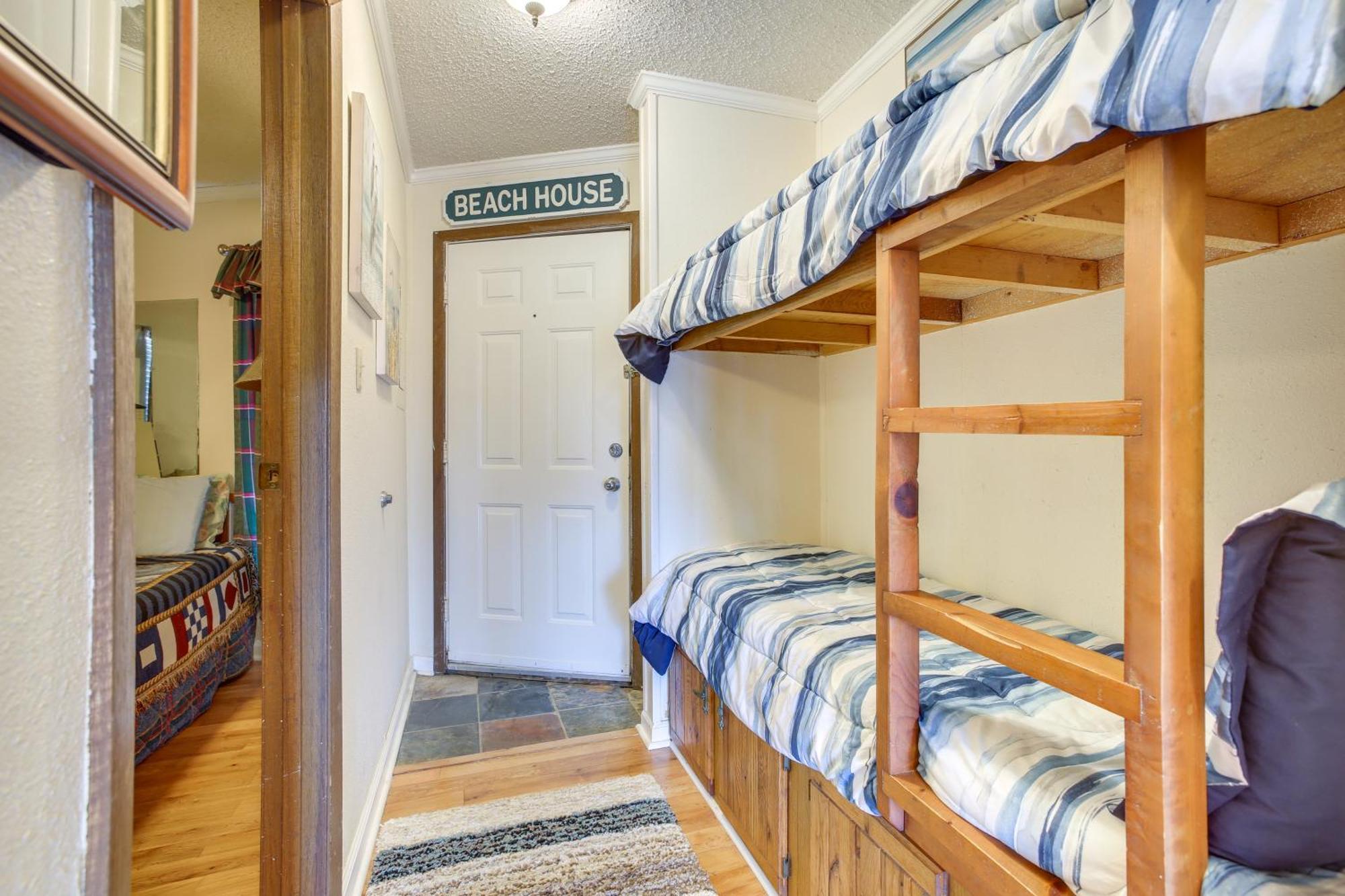 Galveston Retreat With Balcony And Gulf Views! Apartment Luaran gambar